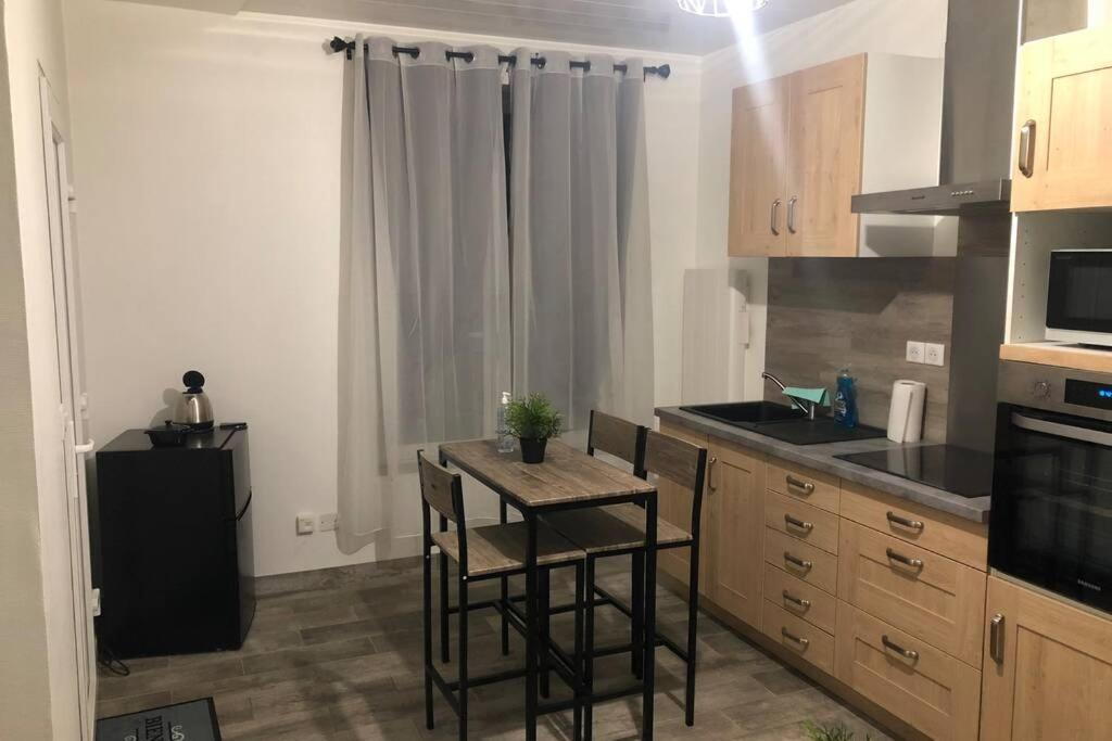 F2 Au Pied Du Chateau Et A 15Min De Center Parc 圣欧班堡 外观 照片